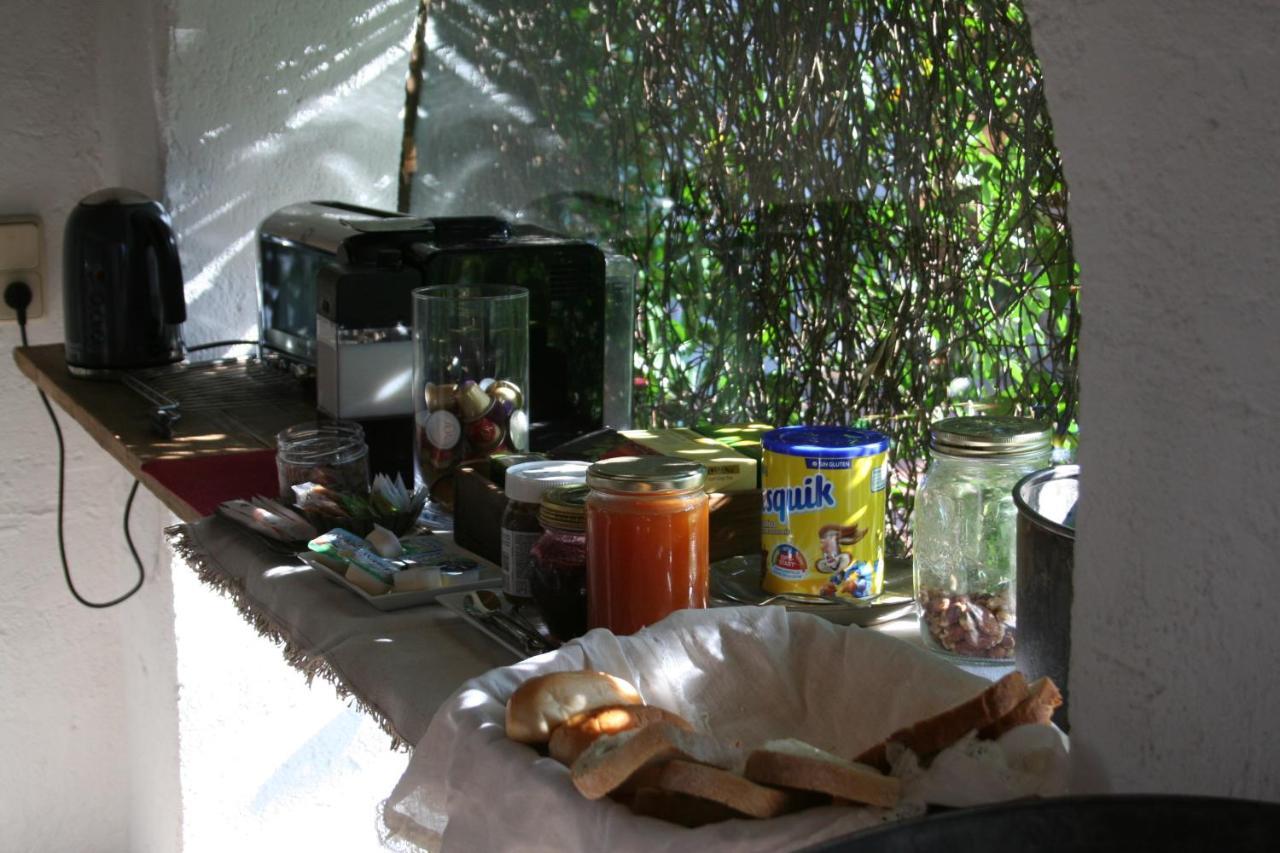 Bed and Breakfast Le Rondini Montras Экстерьер фото