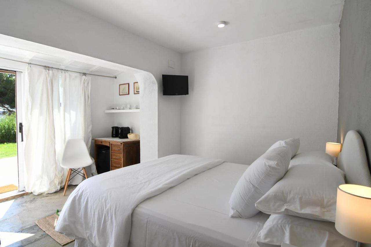 Bed and Breakfast Le Rondini Montras Экстерьер фото