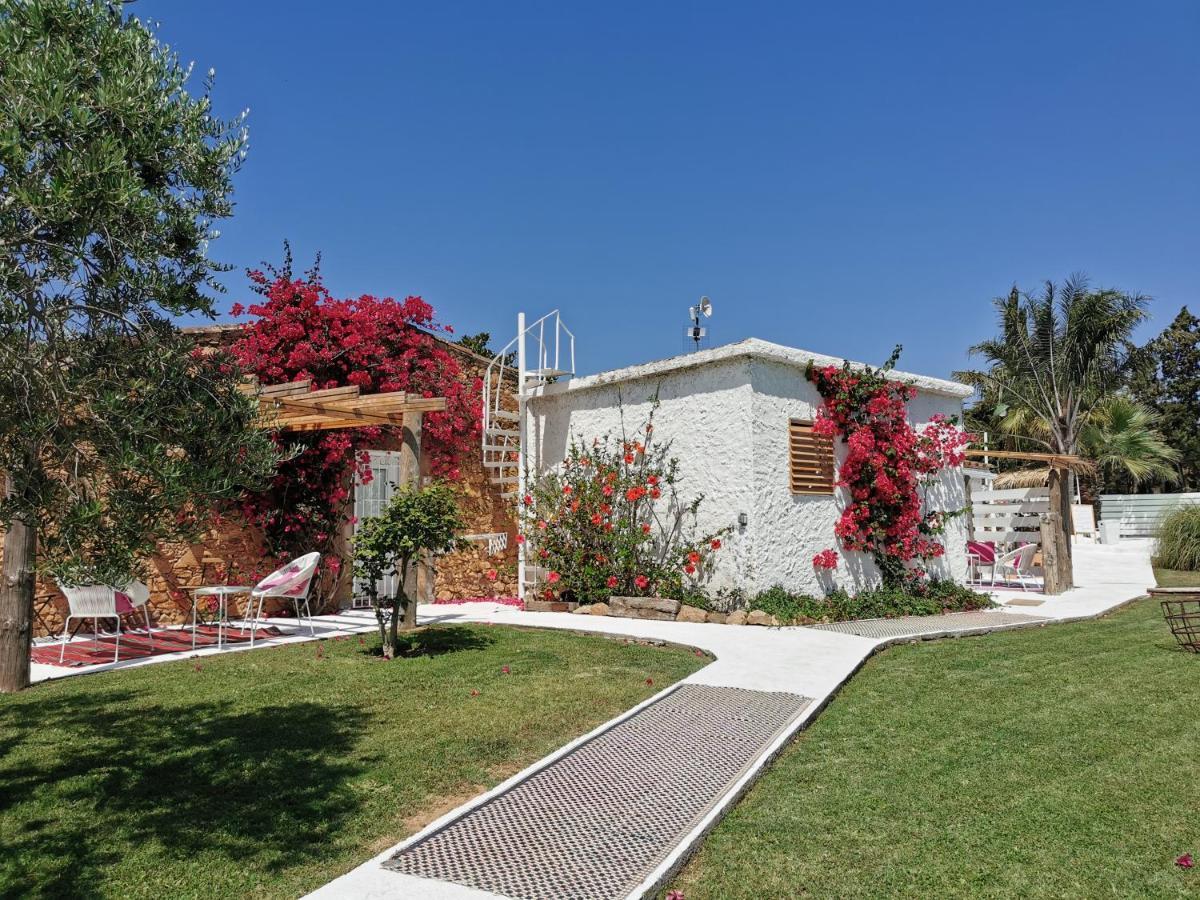 Bed and Breakfast Le Rondini Montras Экстерьер фото